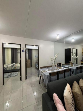 Casa Moanna 2BR Condo with Dining, kitchen, Living Area and Netflix